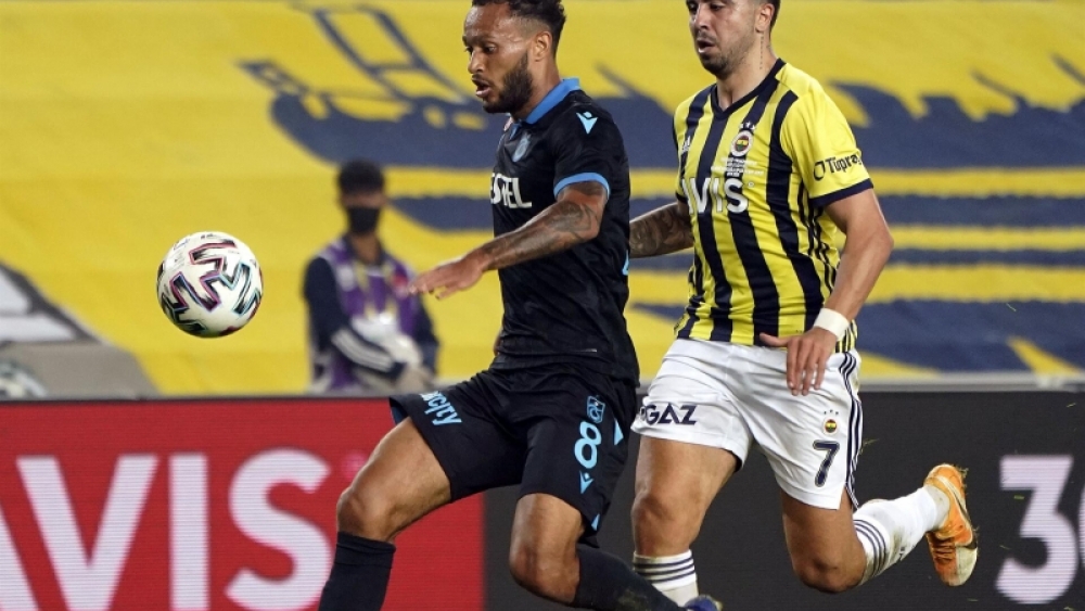 Fenerbahçe, İstanbul'da Trabzonspor'u 3-1 yendi