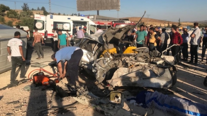 Gaziantep'te Dehşete Düşüren Kaza: 3 ölü, 12 yaralı