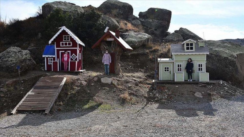 Torunların ülke çapında ünlü olmasını sağlayan emekli ahşap evler